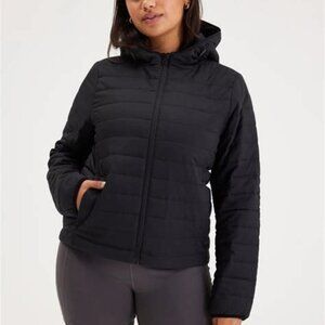 Girlfriend Collective Hooded Packable Puffer black small
